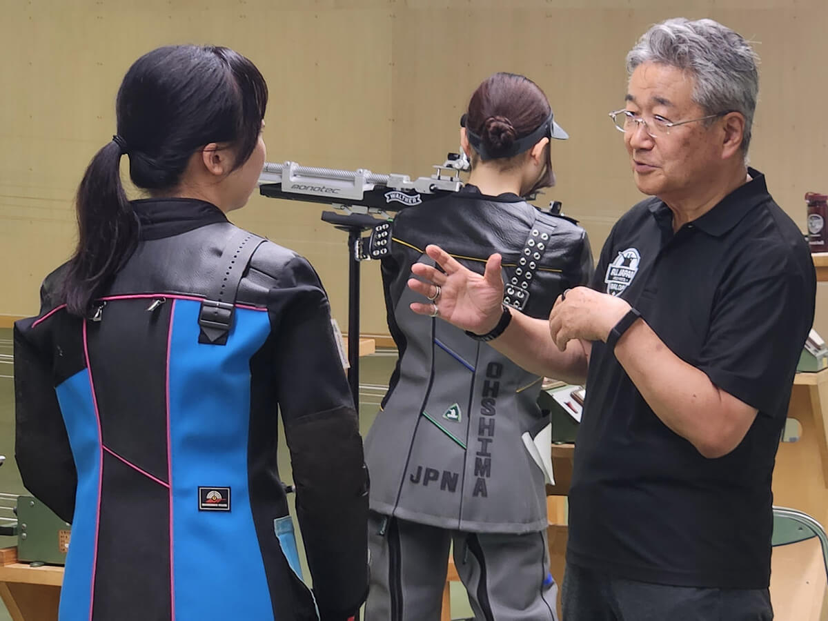 指導する溝部選手育成委員長